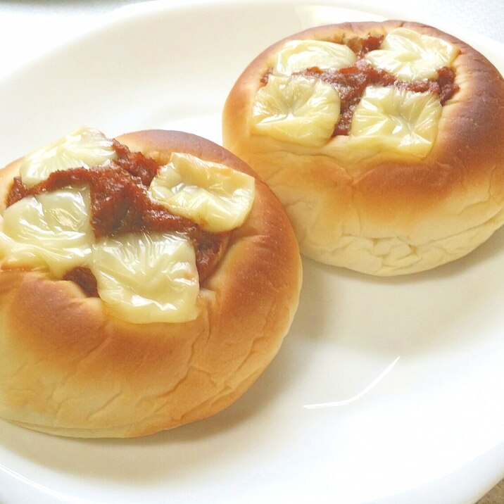 簡単♬ チーズ焼きカレーパン